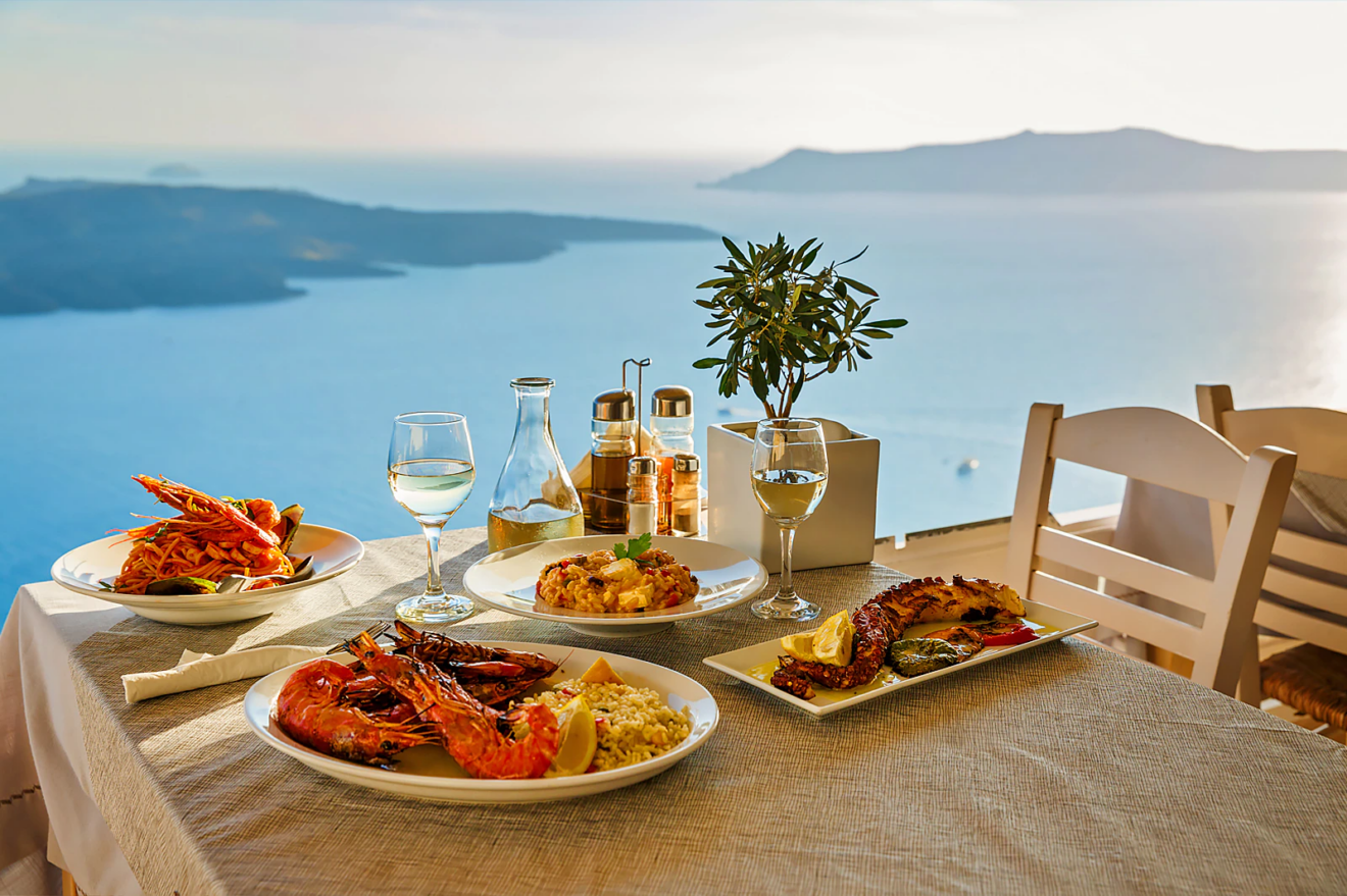 Santorini Restaurants 1320x879 